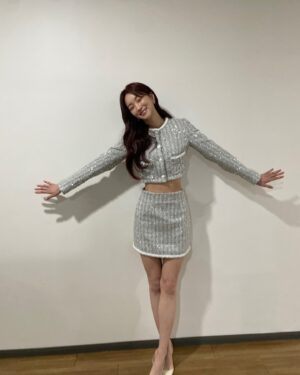 Ji E-su Instagram - 포스터🩶 오늘 또 만나요