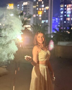 Jia Mustafa Instagram - 💥 

Outfit by Mommie @seemaa2504