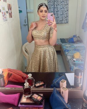 Jia Mustafa Instagram - BTS #mangallakshmi 🎦♥️

📸 @narengajara