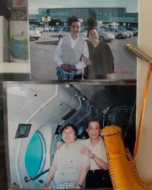 Jiang Mengjie Instagram - 亲爱的外公 再见了 我们有过无数美好的回忆 只能在此刻终止了。我相信你在另外一个世界一定会更幸福更开心 那一定是个没有痛苦和悲伤的地方。如果你有空的话可以在天上看看我哦 我还是会跟前几天一样 给你讲我工作的事情 生活的琐事 又或是遇到了什么有趣的事情 有一搭没一搭的， 我都能想到 你一定听得津津有味。只可惜 你没有办法再给我朋友圈点赞了 我也再也看不到你给我分享的照片视频了😭但是没关系 我已经把你最风光最有担当的样子记在脑海里了 你依然是我最帅的外公。再见啦～～你一定要幸福哦～～我会想你的 记得想我哦❤️❤️
ps：我有新戏你还是要来看哦 不看我会生气哒～～🤭🤭