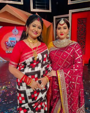 Jina Samal Instagram - Happy birthday @namitaagrawalofficial  mam , wishing u good health and happiness as always 🙏❤️💐🍫🌹