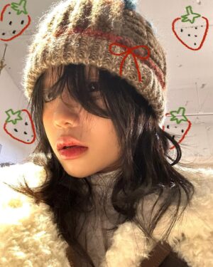 Jo Yu-ri Instagram - 마!!인간아!!니 사진꾸미기 중독이다!!🍓