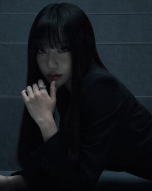 Jo Yu-ri Instagram - > •
 ー　　　　　 ᗜ ✌︎︎ 

@netflixkr 
@netflix