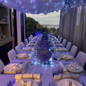 Johanna Griggs Instagram - Christmas 2024 done ✔️ Was such beautiful family time with this very noisy but fun bunch. I love my family so much. We enjoyed Christmas Eve and Christmas morning with Jaxy who was so full of the Christmas Spirit it was just the best. Mick, Sadaf and their kids were away this year so it was just the one table. We were lucky to enjoy a feast with meals inspired by @chinchin @karen_martini @ottolenghi @growcookeat @clarissa_feildel and @cfassnidge and @sundaykitchenau that was enjoyed by all. I catered for all our families food intolerances - vegan, coeliacs, pescatarian and carnivore 😂 and it was delicious. We realise how lucky we are to be able to do this, and it’s something we all look forward to. I hope no matter how you celebrated your day, you had a safe and good one. And for those missing family members through this period, much love to you ❤️ (Thank you to the team @hillsflowermarket for helping me with the table and to @carynmoore.floral and Alina for the serviettes that went with this years theme)