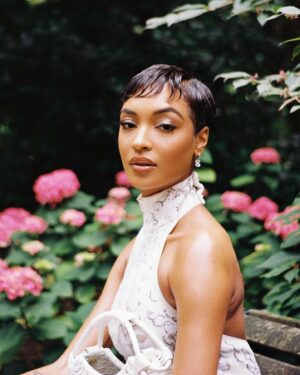 Jourdan Dunn Instagram - Still don’t know anything about tennis 😅 but I do know how to serve 😌

Thank you @bazaaruk and @rangerover for a fab day out 🤍