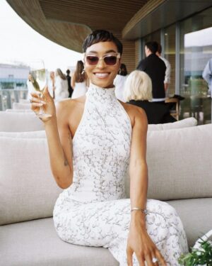 Jourdan Dunn Instagram - Still don’t know anything about tennis 😅 but I do know how to serve 😌

Thank you @bazaaruk and @rangerover for a fab day out 🤍
