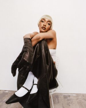 Jourdan Dunn Instagram - Look at me I’m on the cover of @cap74024 🖤

Photography @nickthompsonstudio 
Fashion @justinplz 
Hair @soichiinagaki 
Make up @mata_marielle 
Nails @edytabetka_nailpro 
Tailor @ccxtailoring