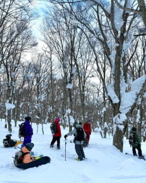 Joyce Tang Lai-Ming Instagram - Amazing #backcountrysnowboarding #nature #enjoy