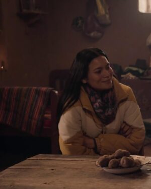 Juana Burga Instagram - -¿Quiere que le ayude a lavar, abuela?
 -No, tus manos se van a cuartear, hijita. ¡Más bien ayúdame a pelar papita! 🗨️ 

🎥✨Volver a las raíces también es volver a quienes somos. La Piel Más Temida nos lleva a reconocernos en esos momentos simples pero cargados de significado y memoria.

Una película que nos recuerda que sanar empieza por aceptar nuestra historia y nuestras verdades.

Dirigida por @joel.calero.3 
Producida por: Factoría Sur (Perú) 🇵🇪
En coproducción con: @bhakti.media (Colombia) 🇨🇴

📅¡Gozátela en CALI este jueves 19 de diciembre antes que todo el mundo!

Regístrate en el enlace de la bio de @lapielmastemida para que no te quedes por fuera.

🇨🇴En salas de cine de Colombia: Enero 2025

#abuela #película #Cine #estrenos #lapielmástemida #historiafamiliar #pasadoypresente #decuscoconamor