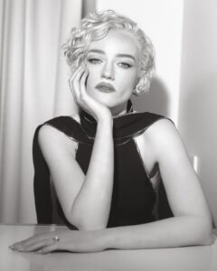 Actress Julia Garner HD Photos and Wallpapers March 2025