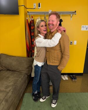 Julie Bowen Instagram - A night at the theater cheering on my brilliant tv sister @itsjuliebowen. Love you!