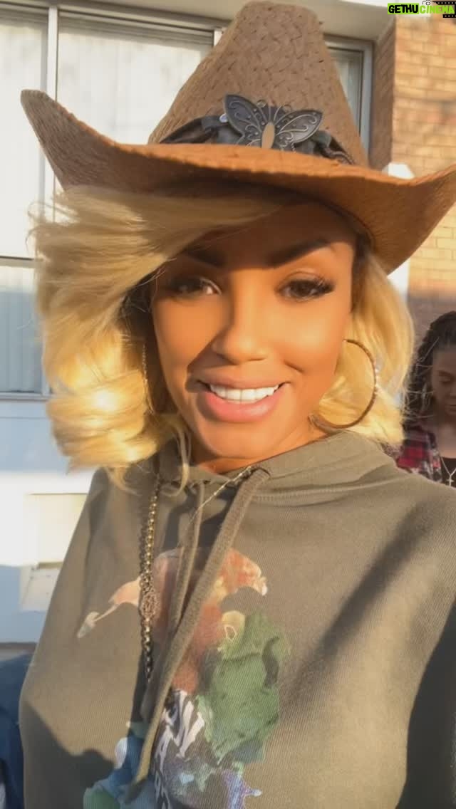 K.D. Aubert - 2.4K Likes - 🏇Headed to the rodeo!🏇🤠🤠🤠STOCK SHOW & RODEO @fwssr #fortworth #Texas #stockyards #MadadmeAubert