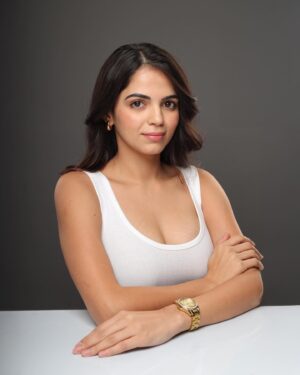 Kamya Ahlawat Instagram - 📷- @vishwasgonsalves 
💄- @mua_blissvinali 
💇‍♀️- @durgeshwari.04