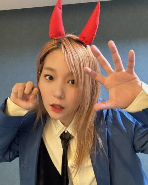 Kanako Takatsuki Instagram - おうおう！ワシの名はパワー！！

#Halloween2024 #チェンソーマン #パワー
#コスプレ 

地毛での地味ハロウィンでございあす👿