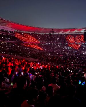 Kanchi Kaul Instagram - Attending Coldplay for the second time… but THIS!!! ✨💫 The stadium, the music, a hundred and fifty thousand voices united in song and love … the VIBE … the energy —absolutely magical. 🌟 We got fixed, the lights guided us home, but sharing this surreal experience with MY UNIVERSE 🌎 my  not-so-littles , made it euphoric, overwhelming, and truly one of the best days of our lives. ❤️💙 YES !  The core memory had to be made with them ❤️‍🔥
And Im so Proud that the most unforgettable concert of my life happened right here in INDIA! 🇮🇳 A place that somehow always felt a bit underwhelming for moments like this—until last night. 🌌 THE STADIUM!!! Mammoth !! No words can ever capture the beauty of what just unfolded, the sheer magic of it all. This night will live in our souls forever 🌟❤️✨ . Coldplay, you were everything! 🎶✨💖 26.01.2025 Ahmedabad.  #coldplaycorememory #theadventuresofAI #musicofthespheres #coldplayindia #skyfullofstars #myuniverse #republicday