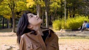 Kang Ji-young Instagram - 고나리자 피디님이 전해 준 찰나의 가을
#가을핑