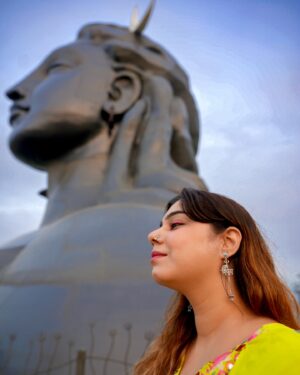 Kanisha Malhotra Instagram - Hi world, meet my spirit God- Adiyogi, a representation of Shiva, the first yogi and source of yoga. 
Adiyogi Shiva is a 112-foot tall sculpture located at the Isha Yoga Center in Coimbatore, Tamil Nadu, India. It is the world’s largest bust sculpture, according to Guinness World Records. Thankyou @isha.foundation @sadhguru for making this beautiful moment possible. I am in awe and still mentally there. Hoping to visit him soon ♥️🙏😇
P.S.- Shiva found me when I needed him to most & took steering of my life in his hand. I am forever grateful and in debt. 
@adiyogi.official 

Har Har Mahadev 💫✨

#ishayogacentre #adiyogi #spiritgod #spirituality #spiritual #mentalwellness #spiritualawakening #shiva #mahadev #kanishamalhotra