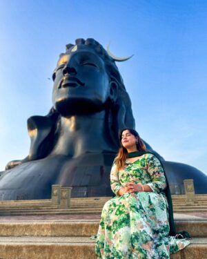 Kanisha Malhotra Instagram - Hi world, meet my spirit God- Adiyogi, a representation of Shiva, the first yogi and source of yoga. 
Adiyogi Shiva is a 112-foot tall sculpture located at the Isha Yoga Center in Coimbatore, Tamil Nadu, India. It is the world’s largest bust sculpture, according to Guinness World Records. Thankyou @isha.foundation @sadhguru for making this beautiful moment possible. I am in awe and still mentally there. Hoping to visit him soon ♥️🙏😇
P.S.- Shiva found me when I needed him to most & took steering of my life in his hand. I am forever grateful and in debt. 
@adiyogi.official 

Har Har Mahadev 💫✨

#ishayogacentre #adiyogi #spiritgod #spirituality #spiritual #mentalwellness #spiritualawakening #shiva #mahadev #kanishamalhotra