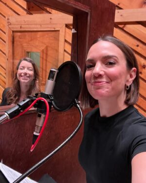 Kara Lindsay Instagram - This was absolutely one of the coolest moments of my career. I got to sing Soprano 1 ensemble vocals for the Wicked FILM! 😱 I’m so grateful to have been a small part of such an iconic masterpiece! Watching @arianagrande (Glinda perfection) and @cynthiaerivo (Elphaba powerhouse) take on these legendary roles so seamlessly and authentically was jaw dropping. 

My journey with Wicked began in 2014 and now 10 years later this was truly the cherry on top! What. A. Thrill! 

Thank you @steoremus @wickedschwartz @danmicciche @domamendum for the experience of a lifetime!
Congratulations to all involved!
