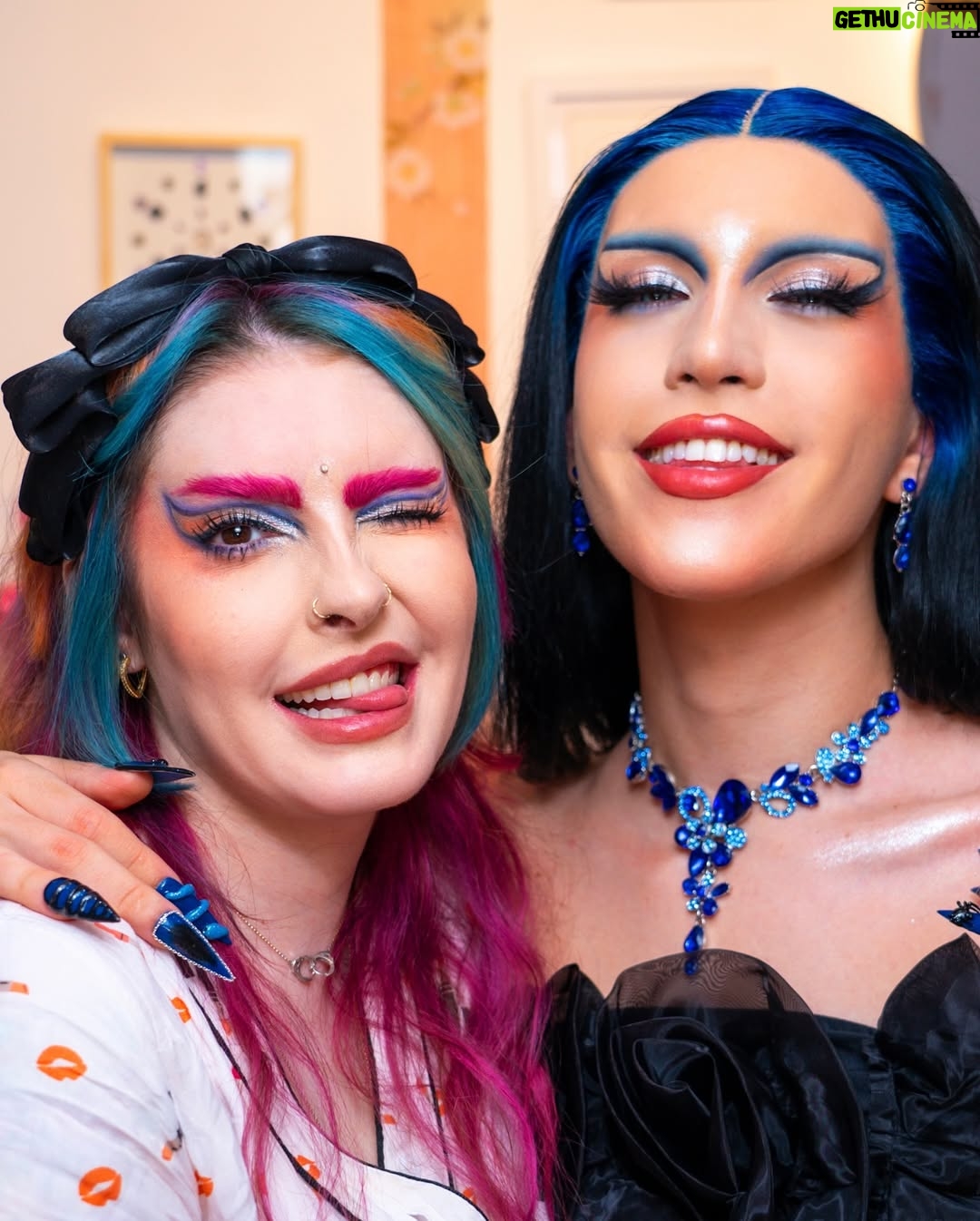 Karen Bachini - 107.3K Likes - Já foram assistir a colab do ano?
