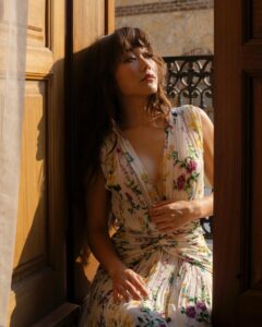 Actress Karen Fukuhara HD Photos and Wallpapers March 2025