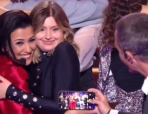 Karima Charni Instagram - ✨ Il était une fin ✨

Merci à tous pour votre fidélité à la Star Academy!
Merci pour vos messages, vos sourires sur les primes ou encore les pancartes à nos retours au château 💐💕

Merci à chacune des personnes qui travaillent sur cette émission, aux incroyables humains qui forment le corps professoral, des cadreurs aux rédacteurs, du digital à la communication, les monteurs, les scripts, les producteurs, les assistants real, les réalisateurs, les éclairagistes, mon équipe HMC, les danseurs, aux coord les fées…nous sommes si nombreux mais un grand merci à chacun d entre vous, vous faites cette émission ✨🫶🏽

À ceux qui ont vécu leurs rêves sous nos yeux: vous 15 @marinedmusique @ebonyqueensheba @francklenar @cha_doree26 @ulyssesaragasmusic @margueritecommelafleur_ @maureenvltt @maia_wojcik @sweetjuliemusic @masseobnt @emmaaamusic__ @noah_bsnr @db.toto @whozpaulmiles @maylis_rd : vous avoir vu grandir pendant 3 mois et demi, vous épanouir et vous envoler fut un privilège. Merci pour votre confiance, pour les rires et aussi aux moments plus difficiles qui ont forgé notre complicité. Et aussi d’avoir rendu hommage à mon ami Gregory…❤️❤️❤️

La star academy n est pas une finalité mais une étape dans votre vie et vous avez tous, tous marqué l histoire de ce château. Maintenant à votre tour d écrire la suite et de nous offrir à nous le public ce pour quoi nous vous avons tant soutenu : du spectacle et de la musique, votre musique! 

Merci à toutes les équipes d @endemolfr @tf1 et @dmls_tv pour leur confiance ✨Quel plaisir de travailler à vos côtés. 

Merci @nikosaliagas pour…tu sais 💙

À ma sœur et agent qui a vécu cette saison intense à mes côtés @hediacharni merci 🫶🏽

Avec toute mon affection,

Karima