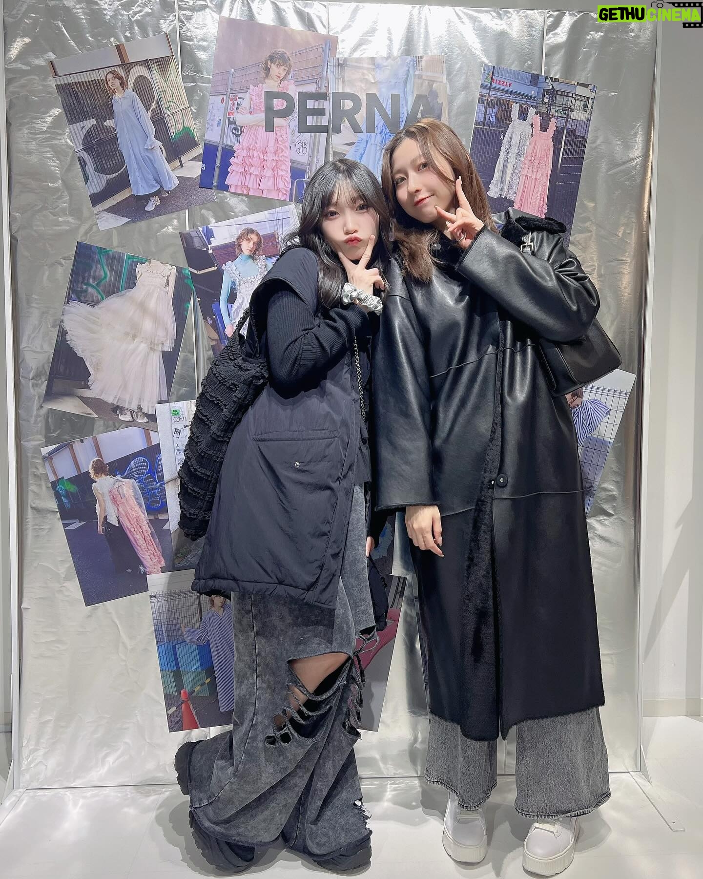 Karin Miyamoto - 4.3K Likes - ♡
@perna__official さんの展示会に
@akari_uemura.official ちゃんと行ってきました🫶
お洋服可愛すぎたんだ、、
#perna
#お洋服
#展示会
#ファッション