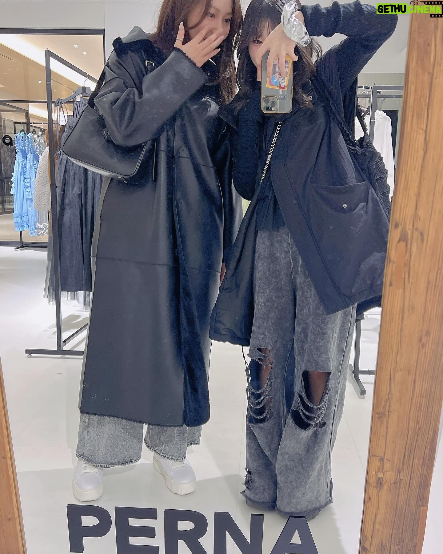 Karin Miyamoto - 4.3K Likes - ♡
@perna__official さんの展示会に
@akari_uemura.official ちゃんと行ってきました🫶
お洋服可愛すぎたんだ、、
#perna
#お洋服
#展示会
#ファッション