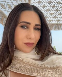 Actress Karisma Kapoor HD Photos and Wallpapers February 2025