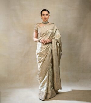 Karisma Kapoor Instagram - Dizzy in Love … शादी ❤️✨

Wearing - @taruntahiliani
Necklace - @sunita_shekhawat_jaipur
Handstacks and earrings - @khuranajewelleryhouse 
Styled by - @stylebyami