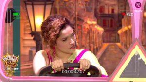 Kashmera Shah Instagram - Krushna aur bhauji nikle truck le ke. 🤣👩🏻‍🍳👨🏻‍🍳

Dekhiye #LaughterChefs - Unlimited Entertainment, Sat-Sun raat 9:30 baje sirf #Colors aur @JioHotstar par.

@memannara @realsudeshlehri @rubinadilaik @rahulvaidyarkv @aebyborntoshine @samarthjurel @krushna30 @kashmera1 @elvish_yadav @abdu_rozik @realvikasjainn @lokhandeankita @bharti.laughterqueen @chefharpalsokhi

[Laughter Chefs Season 2, Celebrity Cooking Show, Comedy Show, Cooking Show, Trending Comedy, Viral Cooking Content, Celebrity Memes, Comedy Videos, Funny content, Indian comedy, Just for laughs]

#MannaraChopra #SudeshLehari #RubinaDilaik #RahulVaidya #AbhishekKumar #SamarthJurel #KrushnaAbhishek #KashmeraShah #ElvishYadav #AbduRozik #AnkitaLokhande #VickyJain #BhartiSingh #HarpalSinghSokhi #LaughterIsTheBestMedicine #CookingWithCelebrities #FunnyCooking #FoodComedy #LaughOutLoud #ComedyReels #ExplorePage #ViralContent #ComedyReels #trendingreels #Humour