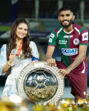 Kasturi Chhetri Instagram - Thank you 2024 for the laughter, the learning, and the endless memories that sparkle like diamonds in my mind❤️🧿✨
#goodbye2024