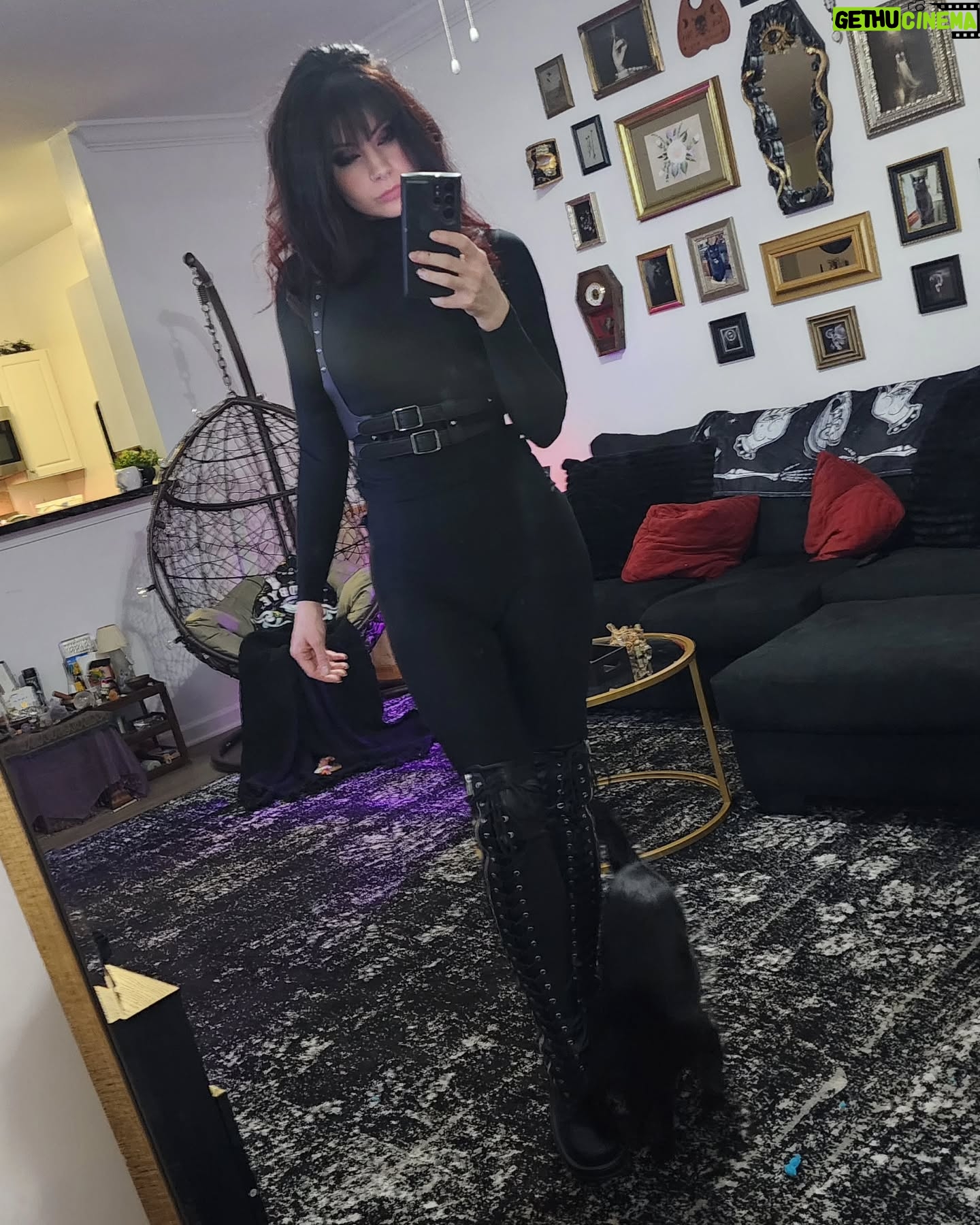 KateLynn E. Newberry - 3.2K Likes - She's a spy.