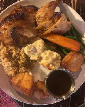 Kathryn Thomas Instagram - Celebrating all our January birthdays with mum &  @linthomasie  @the_old_spot_dublin …. One of the best Sunday lunches in Dublin