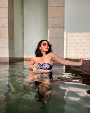 Katie Iqbal Instagram - Holidays moods 🫶🏻