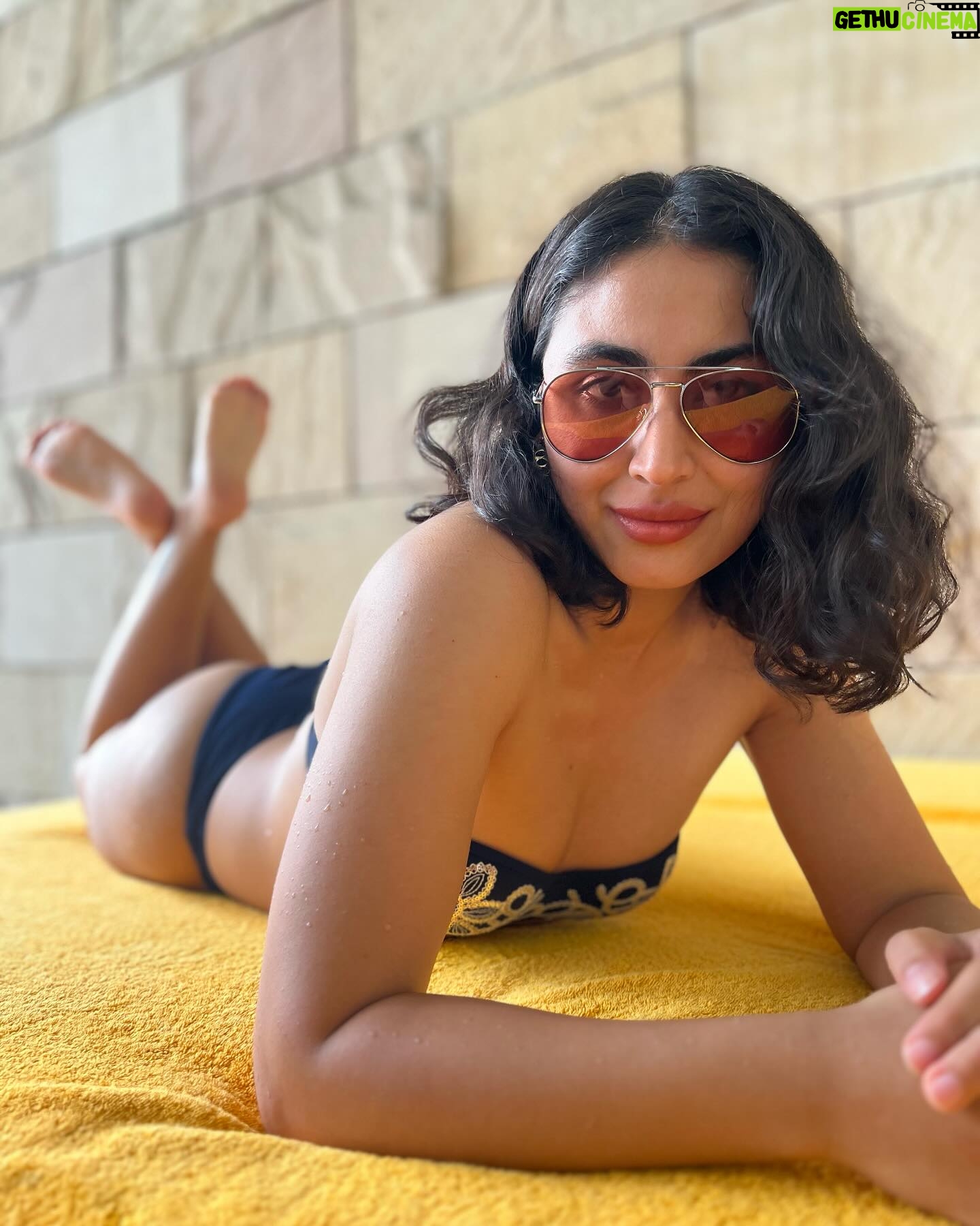 Katie Iqbal - 738 Likes - Holidays moods 🫶🏻