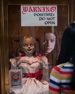 Katie Sarife Instagram - Wouldn’t be Halloween without an Annabelle post. (A day late is better than never)

Happy Halloween. @fjgieb just sent me this sweet pic of the gals. 🥰 #annabellecomeshome #annabelle