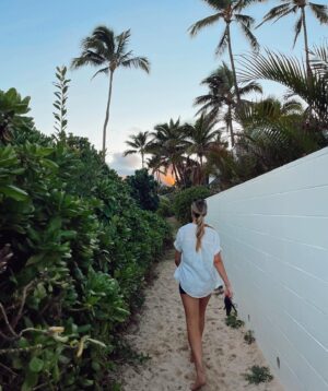 Katrina Bowden Instagram - Things I never posted from 5 weeks spent barefoot on Oahu🌺