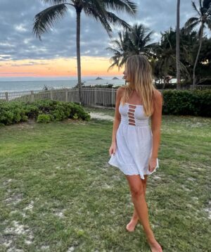 Katrina Bowden Instagram - Things I never posted from 5 weeks spent barefoot on Oahu🌺