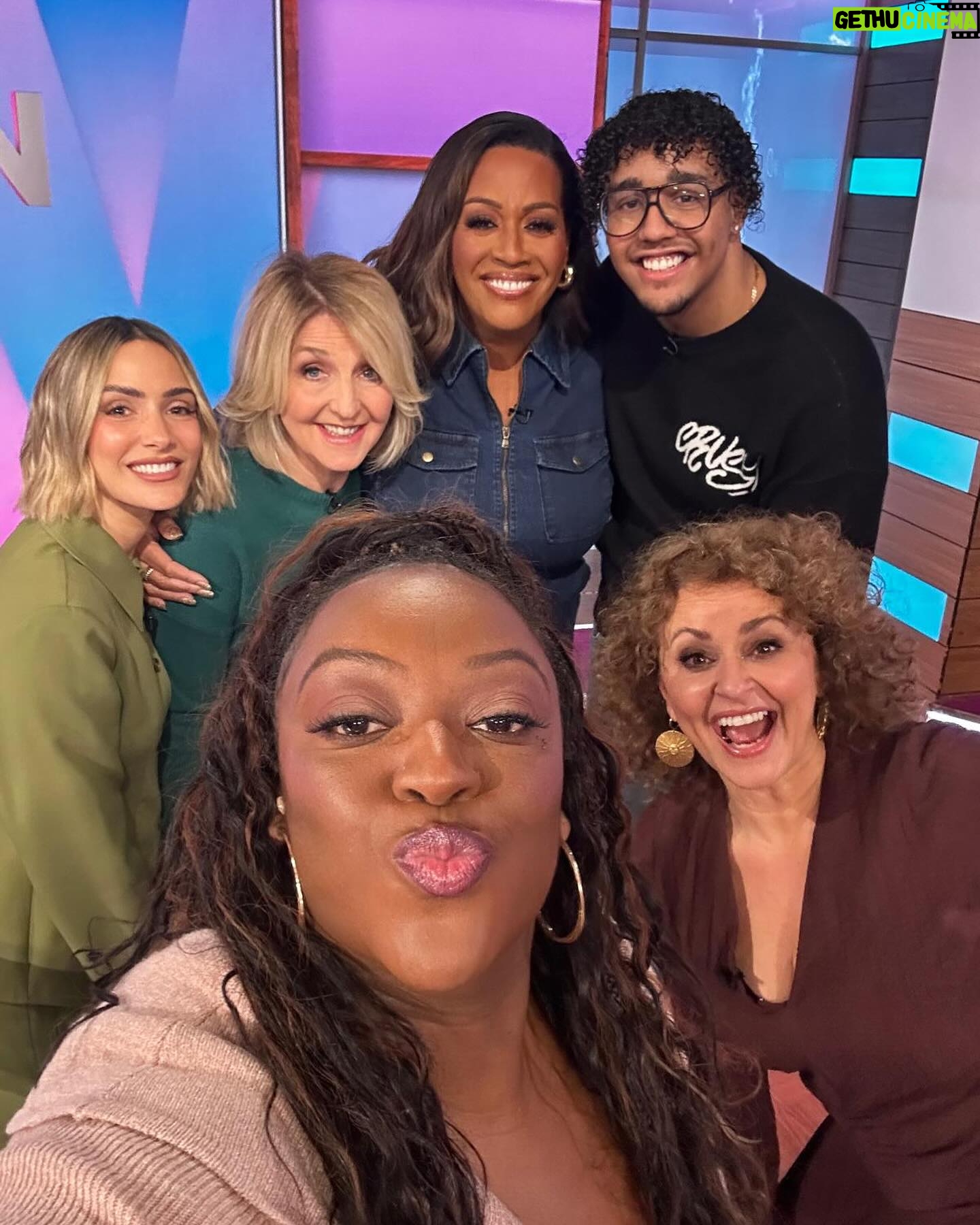 Kaye Adams - 1.4K Likes - What better way to end the week than with @alisonhammond55 and @aidanhammond555... and of course @frankiebridge @1judilove and @nadiasawalha !