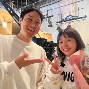 Kayo Noro Instagram - 改めましてm(_ _)m
『トラベルナース　シーズン2』
みなさんご視聴ありがとうございました🙇🏻‍♀️
・
始まる前にとても楽しみにしていた撮影ですが、やはりめちゃくちゃ楽しかったです。
終わるの嫌だなって思いました。
みんなはどうかわからないけどw
けど、とても楽しくて学びが本当に多かったです。
そしてなによりも沢山の方にみていただけたということで、私は本当に仲間に入れていただけてよかったです。
私にはまだまだなところがあり、作品に対して関わることも少ないこともありますが、沢山の方の努力がありこのトラベルナースが出来上がっていまして。
感謝の日々でございましたm(_ _)m
ありがとうございましたm(_ _)m
見てくださったみなさまに今一度お礼申し上げます。
ありがとうございました🙇🏻‍♀️
・
・
写真は、クランクアップ（撮影の最終日）
そしてロケの時の写真などです！
あと打ち上げの日🍸
・
キャストのみなさん本当に楽しい日々をありがとうございました❤️