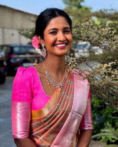 Actress Keerthi Pandian HD Photos and Wallpapers March 2025