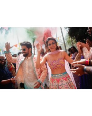 Keerthy Suresh Instagram - This one was for the #தமிழ்ப்பொண்ணு in me OR The #மணப்பெண் 🤭🩷

Tamizh Marudani meets Bollywood Kitsch!

#ForTheLoveOfNyke