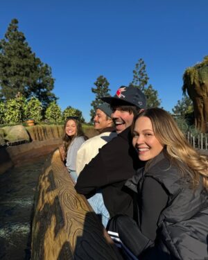 Kelli Berglund Instagram - return to the motherland 🎡🐸 @disneyland #Disneyland