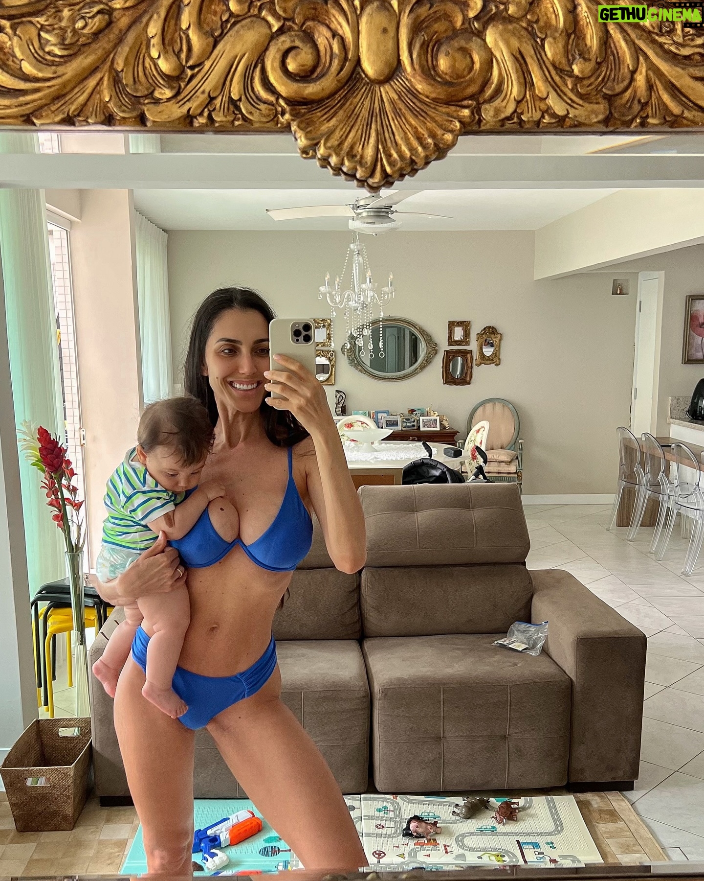 Kelly Baron - 6.9K Likes - Aberta a temporada de verão com os amores da minha vida 🇧🇷