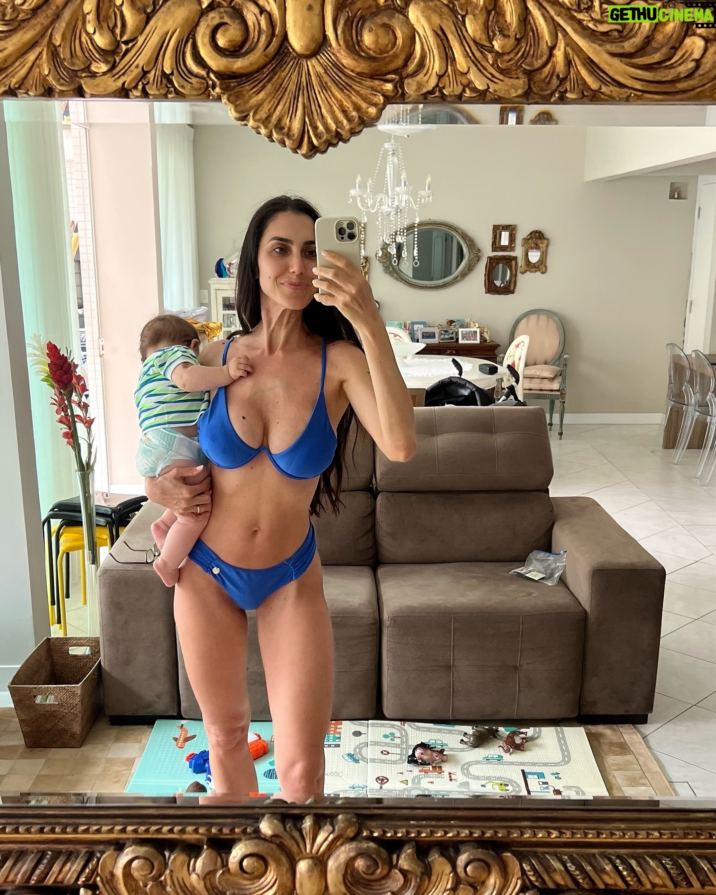 Kelly Baron - 6.9K Likes - Aberta a temporada de verão com os amores da minha vida 🇧🇷