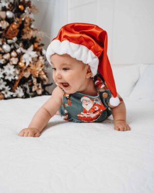 Kelly Baron Instagram - O melhor presente de Natal é ver o seu sorriso, meu filho abençoado ♥️ 
Desejamos um feliz natal da nossa família para a tua e que neste Natal você seja rodeado pelo amor de sua família e amigos🎄