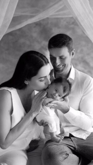 Kelly Baron Instagram - Miguel Guedes Baron com seus 10 dias de vida ♥️ Presente de Deus que inunda o nosso coração com o maior amor que já sentimos!🥹