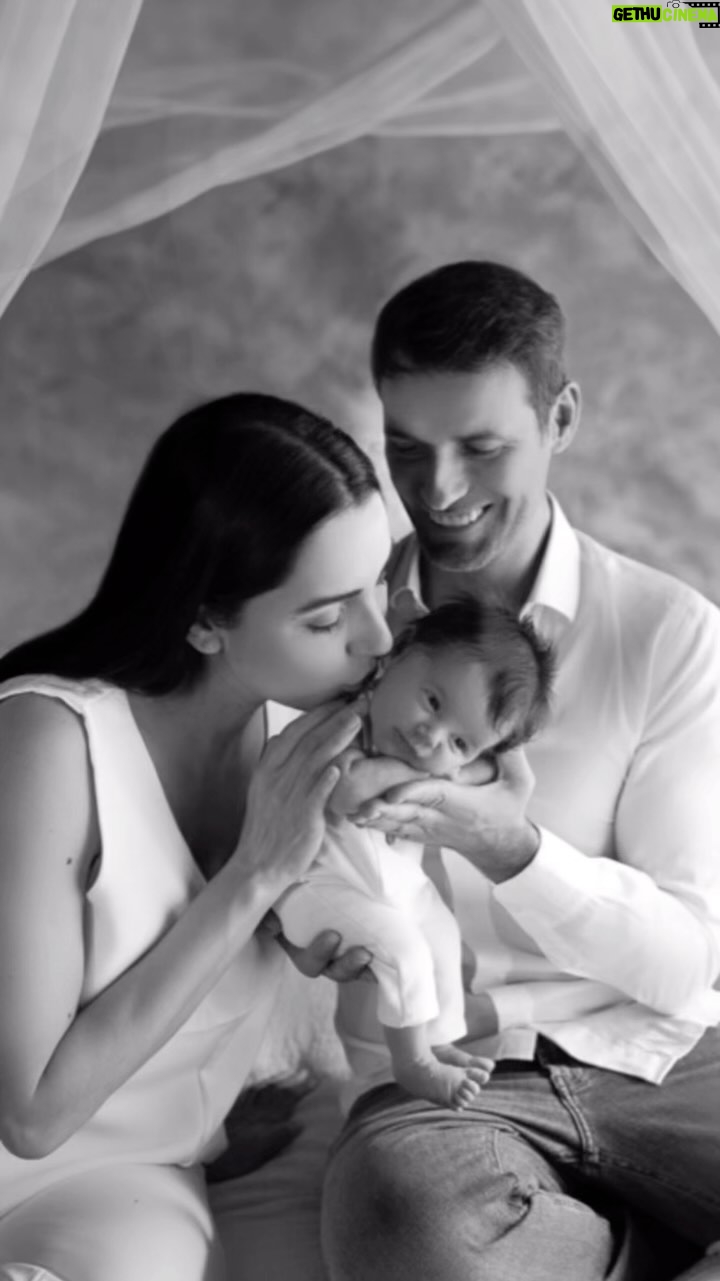 Kelly Baron - 22.8K Likes - Miguel Guedes Baron com seus 10 dias de vida ♥️ Presente de Deus que inunda o nosso coração com o maior amor que já sentimos!🥹