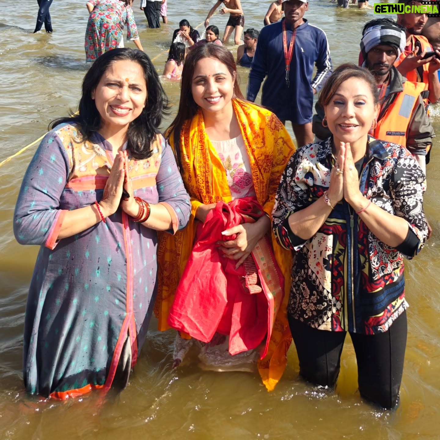 Khushboo Kamal - 11K Likes - May the divine rivers of Kumbh Snan cleanse your heart, filling it with love, gratitude, and divine grace...
#144 साल का संयोग!
Jai shiv shambhu 🙏 Jai Ganga Maiya🙏
Thank you @abhasinghlawyer for this divine experience😊🫶🙏
#mahakumbh #mela #2025 #prayagraj #uttarpradesh